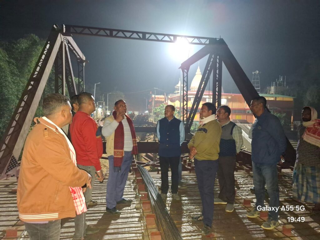 Allegations of Irregularities in Rukni River Bridge Construction: Old Iron Painted Over, No Plaque, PWD Remains Unmoved; MP and MLA Inspect the Site Allegations of Irregularities in Rukni River Bridge Construction: Old Iron Painted Over, No Plaque, PWD Remains Unmoved; MP and MLA Inspect the Site