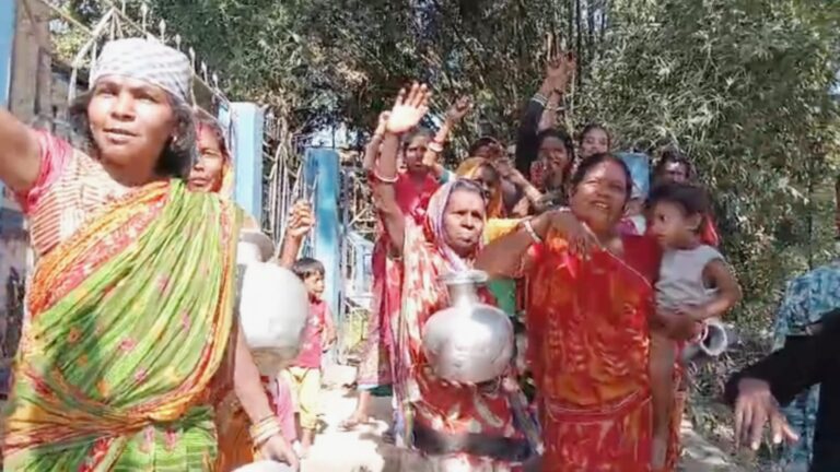 People in Badarpur Masimpur suffer from the failure of the Jal Jeevan Mission, relying on contaminated water sources.