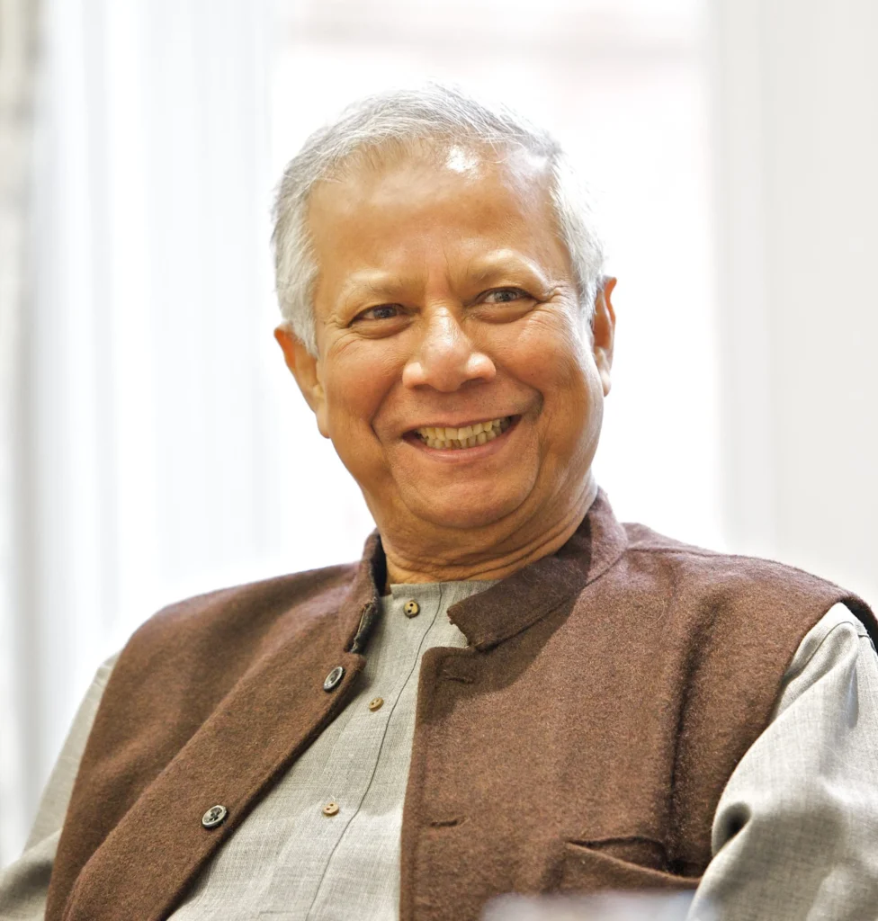 At state expense, six of Yunus’ press secretaries use iPhone Pro Max devices. At state expense, six of Yunus’ press secretaries use iPhone Pro Max devices.