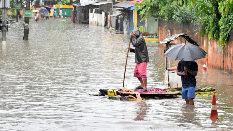 The Assam flood catastrophe worsens, with 17 people dead and 6.33 lakh impacted in 21 districts. The Assam flood catastrophe worsens, with 17 people dead and 6.33 lakh impacted in 21 districts.