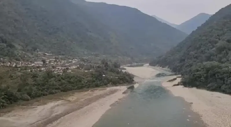 Flash floods and landslides plague Arunachal Pradesh, while Anjaw district is isolated. Flash floods and landslides plague Arunachal Pradesh, while Anjaw district is isolated.