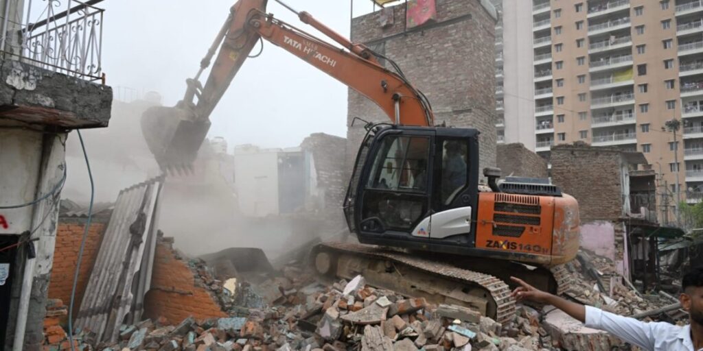 In the Goalpara area, the Assam government launches a significant eviction campaign. In the Goalpara area, the Assam government launches a significant eviction campaign.