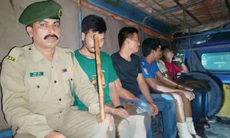 13 PCJSS members from Bangladesh are being held for unauthorised border crossing in Tripura. 13 PCJSS members from Bangladesh are being held for unauthorised border crossing in Tripura.