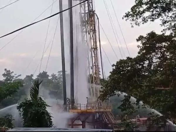 Assam gas leak: Union Minister Puri says that pressure declines and that operations have started to prevent a catastrophe. Assam gas leak: Union Minister Puri says that pressure declines and that operations have started to prevent a catastrophe.