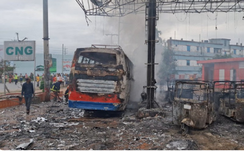 Bangladesh: A fire at the Habiganj CNG filling station destroyed 12 cars.
