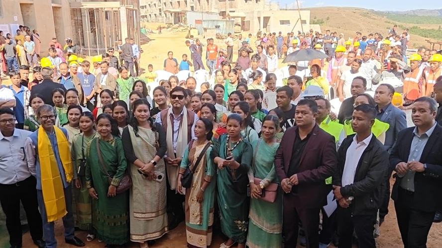 Amlarem Sub-Division commemorates its 50th anniversary; CM announces important projects and a mini secretariat. Amlarem Sub-Division commemorates its 50th anniversary; CM announces important projects and a mini secretariat.