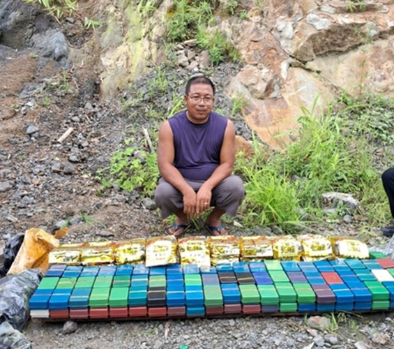 Mizoram discovered drugs valued at Rs 45 crore; four people were detained, including two from Myanmar. Mizoram discovered drugs valued at Rs 45 crore; four people were detained, including two from Myanmar.