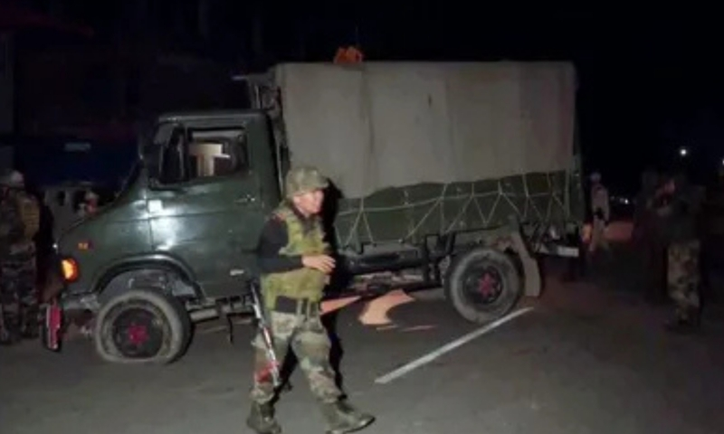 A mob smashes a car near Bishalgarh, injuring two BSF officers in Tripura. A mob smashes a car near Bishalgarh, injuring two BSF officers in Tripura.